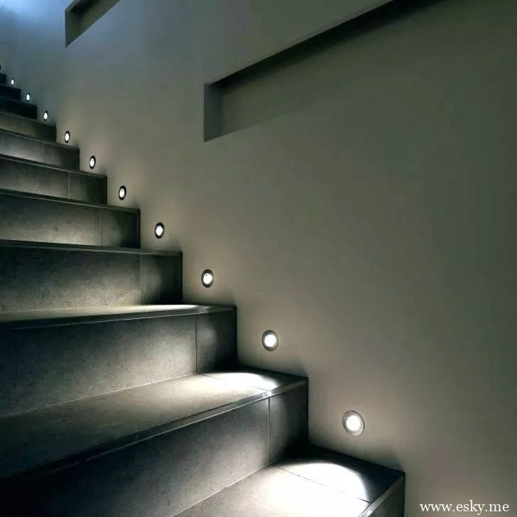 楼梯如何改装踏步灯带或地脚灯？驱动放哪里？-光的魔术师