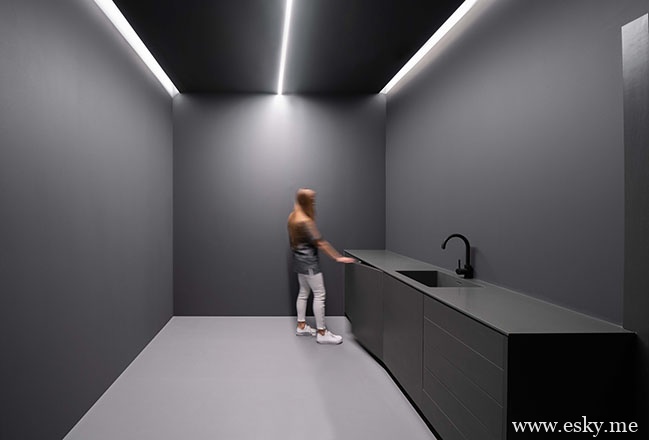 Dental Clinic by Fran Silvestre Arquitectos